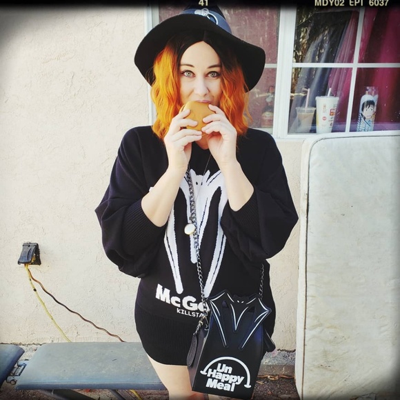 Meet your Posher, Jaime - Picture 2 of 3